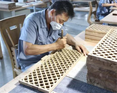 南洋迪克818揭秘:实木家具是怎样生产出来的
