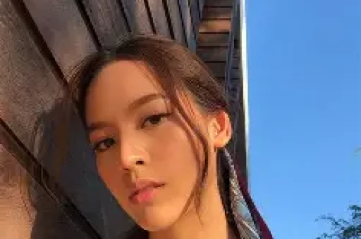 黄景瑜张艺上陈年恋情被翻登顶热搜引热议